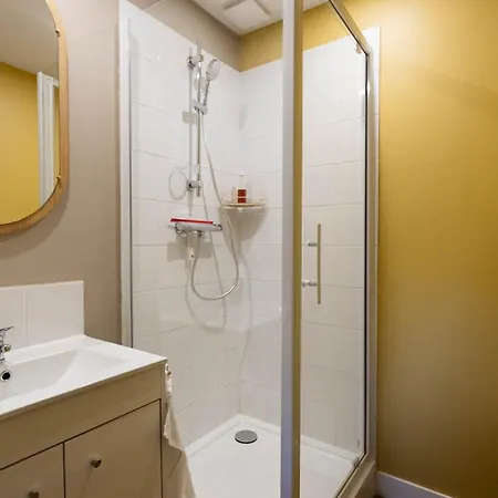 Au Coeur Du Quartier Historique - Maison Alternativi Otel *