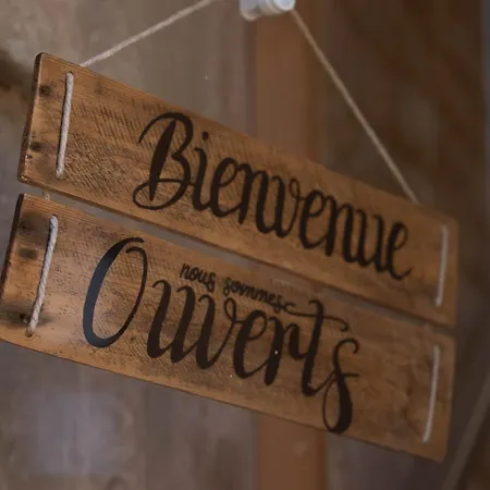 Готель Au Coeur Du Quartier Historique - Maison Alternativi *