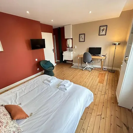 Au Coeur Du Quartier Historique - Maison Alternativi Otel *